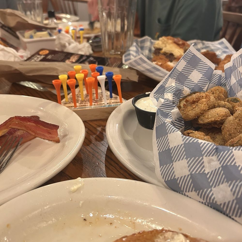 Cracker Barrel Old Country Store - Empty drink/no refill - Southern Near Me - Gaffney, South Carolina