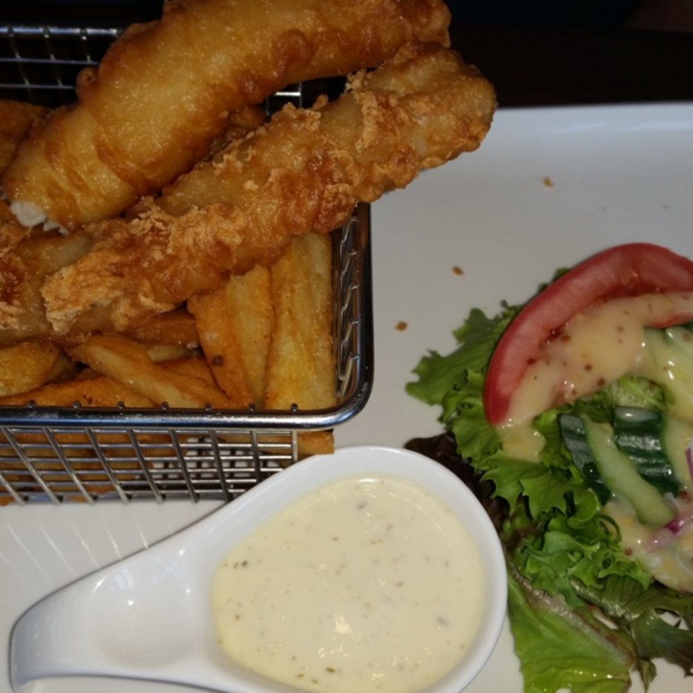 Brunswick Hotel - Battered Flathead - Bars Near Me - New Farm, QLD Brunswick Hotel - Battered Flathead - Bars Near Me - New Farm, QLD