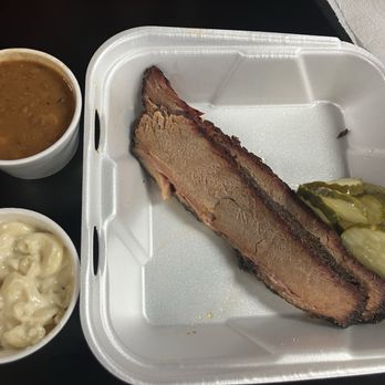 Firehole Bar-B-Que - Brisket, beans, mac 'n cheese - Barbeque Near Me - West Yellowstone, Montana Firehole Bar-B-Que - Brisket, beans, mac 'n cheese - Barbeque Near Me - West Yellowstone, Montana