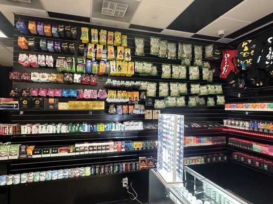 Vape world smoke shop, 533 S Broad St, Ste 25, Meriden, CT 06450, US