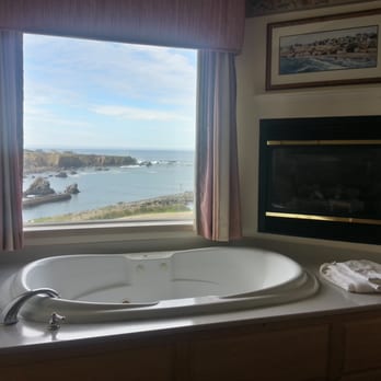 North Cliff Hotel - King Suite Jacuzzi. Awesome View! - Hotels Near Me - Fort Bragg, California North Cliff Hotel - King Suite Jacuzzi. Awesome View! - Hotels Near Me - Fort Bragg, California