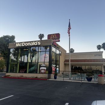 McDonald's - front - Fast Food Near Me - Castaic, California McDonald's - front - Fast Food Near Me - Castaic, California