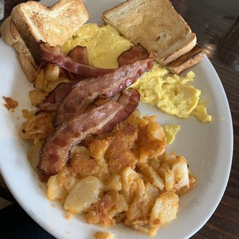 Pop's Family Restaurant - Breakfast & Brunch Near Me - Milford, Connecticut Pop's Family Restaurant - Breakfast & Brunch Near Me - Milford, Connecticut