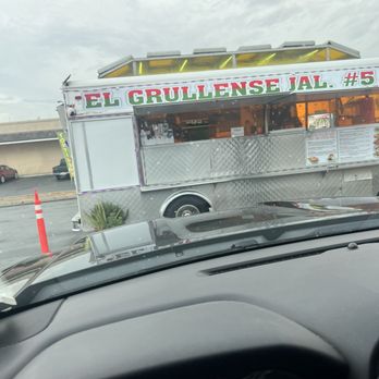 El Grullense Jal - Taco Truck next to AmPm mini mart - Food Trucks Near Me