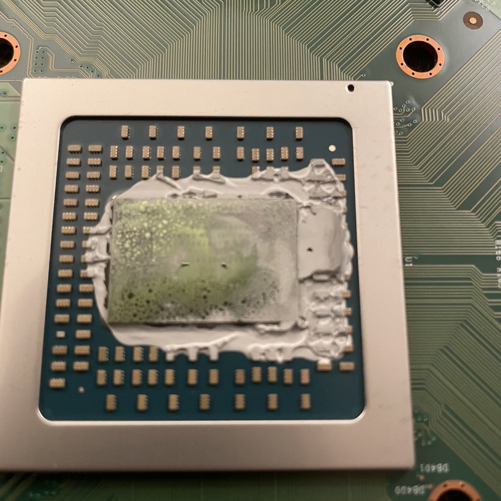 uBreakiFix - Thermal paste completely gone from chip, obviously needs replacement. - Electronics Repair Near Me - Springfield, Virginia
