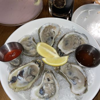 Restaurant Aleksandar - Oysters - Modern European Near Me - Philadelphia, Pennsylvania