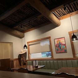 Pancho's Southwestern Grille - Seating area
