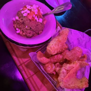 Kalaveras - The $14 guacamole. Wasn't made fresh and also lacked flavor - Mexican Near Me - Corona, California