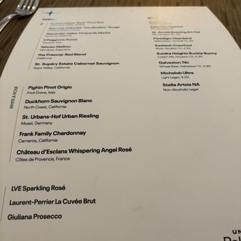 United Polaris Lounge - Airport Lounges Near Me - Houston, Texas