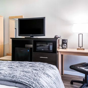 Rodeway Inn - Hotels Near Me - Trois Rivieres, Quebec