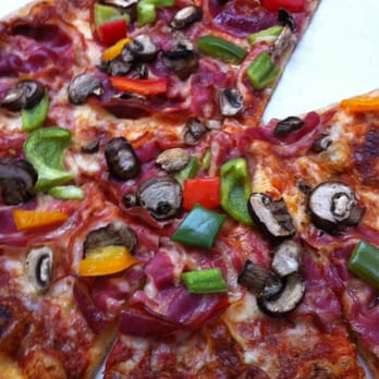 Marché Leo's - Pancetta, bell pepper & mushroom pizza......soooo good! - Farmers Market Near Me - Toronto, Ontario Marché Leo's - Pancetta, bell pepper & mushroom pizza......soooo good! - Farmers Market Near Me - Toronto, Ontario