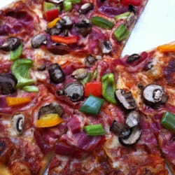 Marché Leo's - Pancetta, bell pepper & mushroom pizza......soooo good!