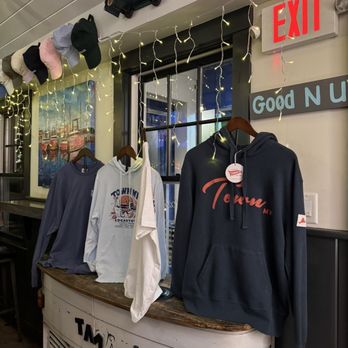 Town MV - Merch - American Near Me - Edgartown, Massachusetts Town MV - Merch - American Near Me - Edgartown, Massachusetts