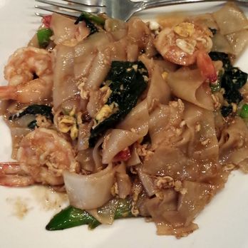 Chaiyo Sushi and Thai Cuisine - Shrimp pad see ew - Sushi Bars Near Me - Dover, Delaware Chaiyo Sushi and Thai Cuisine - Shrimp pad see ew - Sushi Bars Near Me - Dover, Delaware