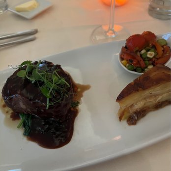 Le Yaca - Filet au poivre - French Near Me - Williamsburg, Virginia