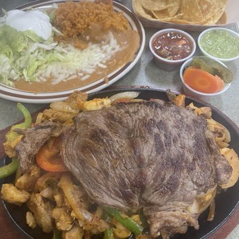 Carolina’s Grill - Carolina Plate - Mexican Near Me - Stockton, California