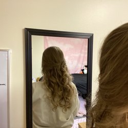 Sister's Salon And Barbery