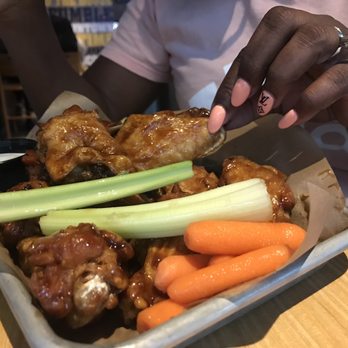 Buffalo Wild Wings - buffalo wings and carrots - American Near Me - Wilmington, North Carolina