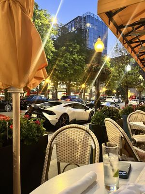 The Bellevue Chicago by null