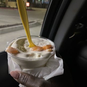 Andy's Frozen Custard - Seasonal peach concrete - Ice Cream & Frozen Yogurt Near Me - Mansfield, Texas
