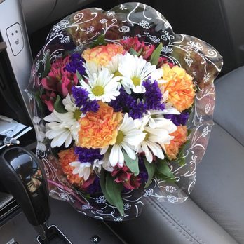 Silver Fox Florist - An absolutely beautiful surprise bouquet! It's been almost two weeks and they are still going strong. - Florists Near Me - Westlake, Ohio