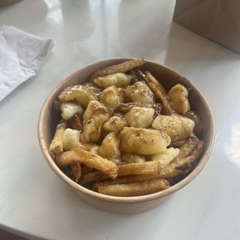 The Flying V - Classic Poutine - Food Trucks Near Me - Bethlehem, Pennsylvania