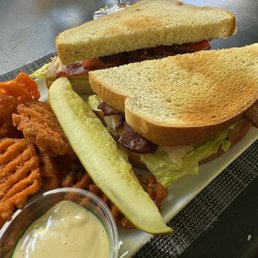 Turkey BLT sandwich