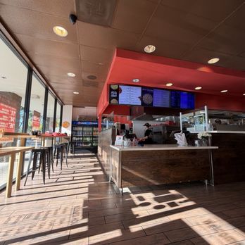 Delish Pizza - Pizza Near Me - Gold River, California