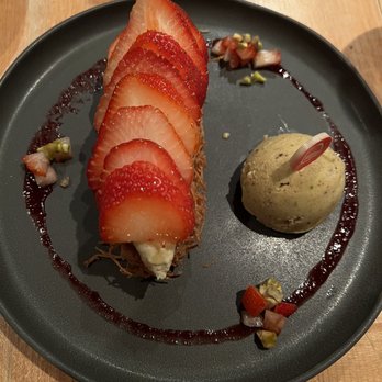 IPPUDO Westside - strawberry mille feuille - Ramen Near Me - New York, New York