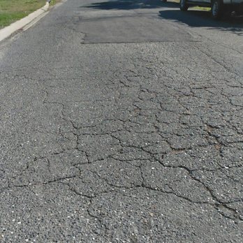 Lakeview - Sinking streets - Bars Near Me - New Orleans, Louisiana