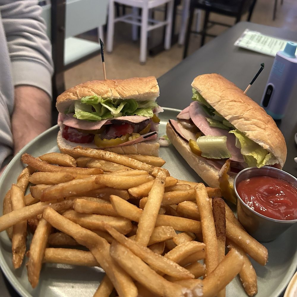 Bingo Beer - ITALIAN SUBMARINE - Breweries Near Me - Richmond, Virginia
