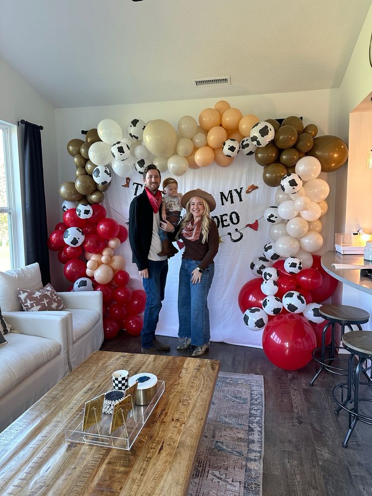 Prancing Ponies - equestrian in Sheridan, IN