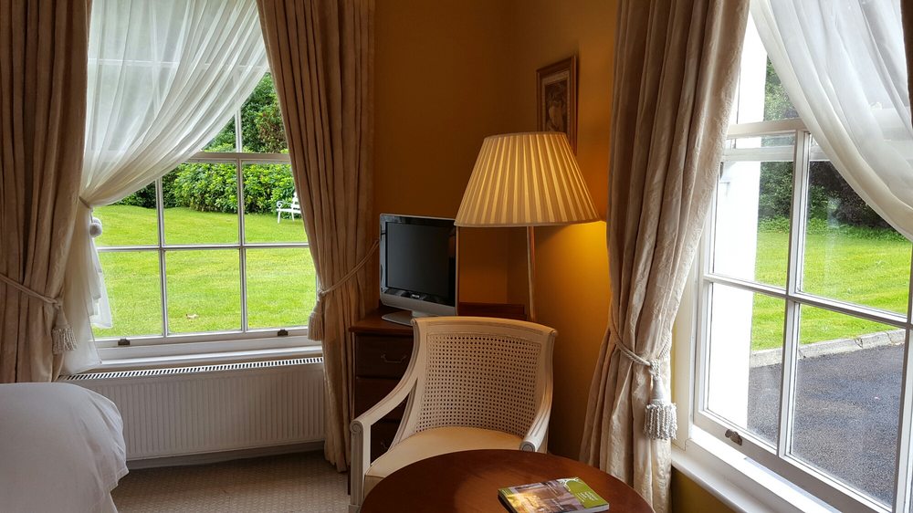 ROSS LAKE HOUSE HOTEL Updated September 2024 17 Photos Rosscahill