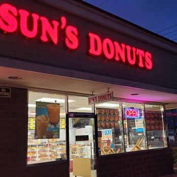 Sun's Donuts - The front entrance. - Donuts Near Me - Westminster, California