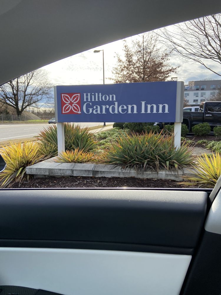 TESLA SUPERCHARGER 108 Carolina Point, Greenville, South Carolina