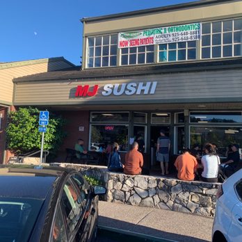 Mj Sushi - People waiting outside for a table and on-line orders - Sushi Bars Near Me - Danville, California