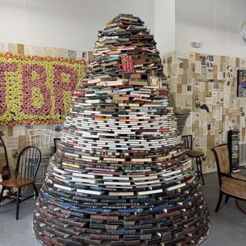 The Book Rescuers - Used Bookstore Near Me - Largo, Florida The Book Rescuers - Used Bookstore Near Me - Largo, Florida