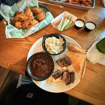 Quaker Steak & Lube - Chicken Wings Near Me - Charleston, West Virginia Quaker Steak & Lube - Chicken Wings Near Me - Charleston, West Virginia