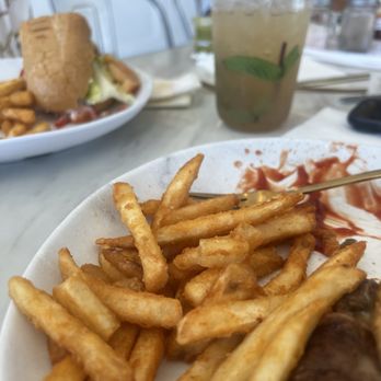 Dots Cafe - Cafes Near Me - Pasadena, California
