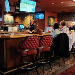 Village Pub & Poker - Poker machines at the bar