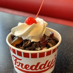 Freddy's Frozen Custard & Steakburgers - Oreo custard sundae