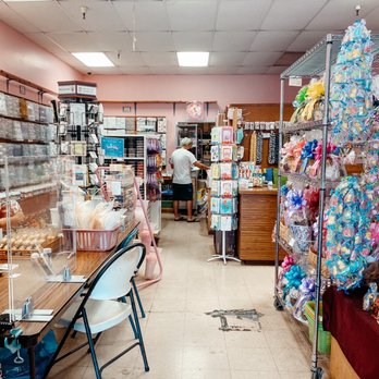 Lee-Bear & Company - Inside the shop - Candy Stores Near Me - Kahului, Hawaii Lee-Bear & Company - Inside the shop - Candy Stores Near Me - Kahului, Hawaii