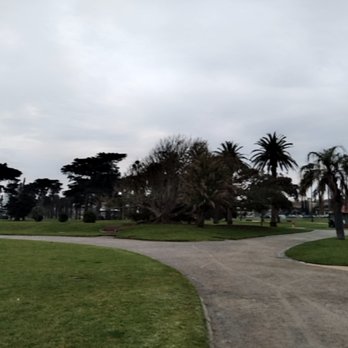 Catani Gardens - Park - Parks Near Me - Saint Kilda West, VIC