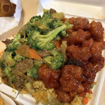 Chinatown Express - Chow mein, fried chicken, Orange chicken, beef & broccoli - Chinese Near Me - La Habra, California