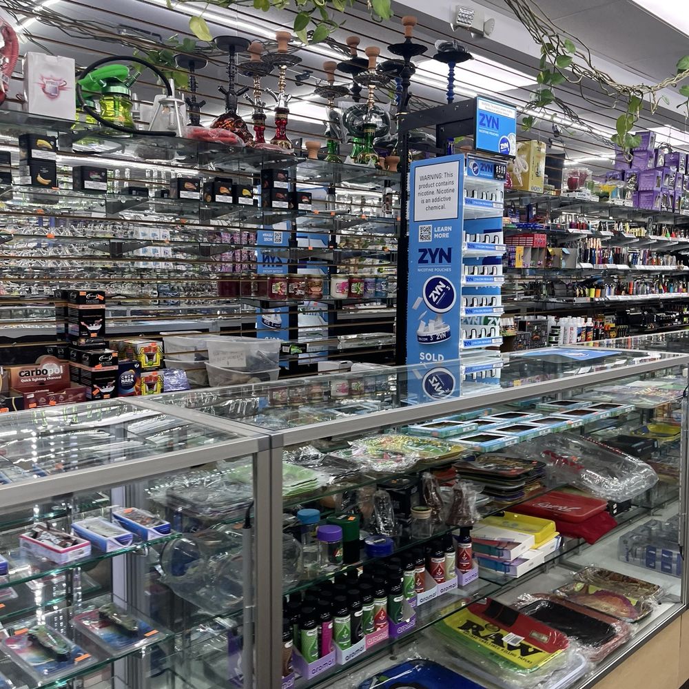 D's Smoke Shop - 04/13/2025 - Tobacco Shops Near Me - Las Vegas, Nevada D's Smoke Shop - 04/13/2025 - Tobacco Shops Near Me - Las Vegas, Nevada
