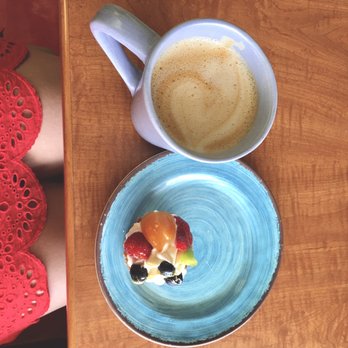 Cremesh Coffee and Bakery - Chai latte and fruit tart - Bakeries Near Me - Bradenton, Florida Cremesh Coffee and Bakery - Chai latte and fruit tart - Bakeries Near Me - Bradenton, Florida