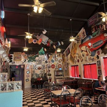 Yesterday's 50's Diner - Insife - American Near Me - Bridgeport, Texas Yesterday's 50's Diner - Insife - American Near Me - Bridgeport, Texas