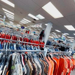 The Saving Way - Clothing racks