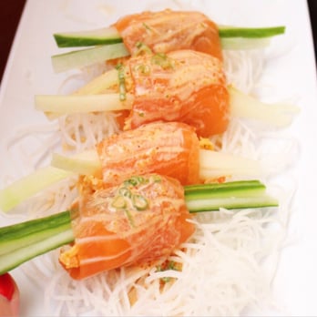 Sushi Junai - Salmon roll - Sushi Bars Near Me - Austin, Texas