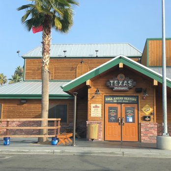 Texas Roadhouse - Front entrance - Steakhouses Near Me - Bakersfield, California